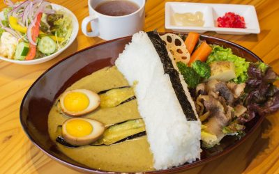 青土ダムカレー